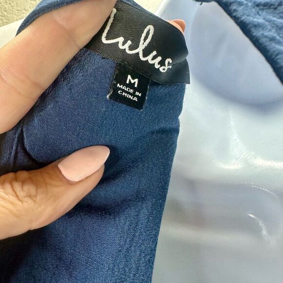 Lulu's Navy Flutter Sleeve Backless V-Neck Jumpsuit Size M - Picture 14 of 15